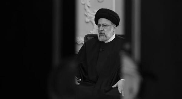 عکس سیاه و سفید از رئیسی