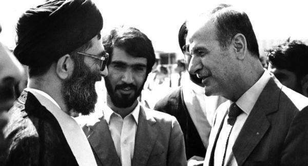 عکس سیاه و سفید امام خامنه ای