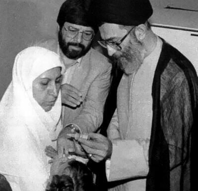 عکس سیاه و سفید امام خامنه ای