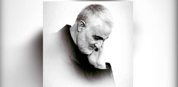 عکس سیاه سفید از حاج قاسم