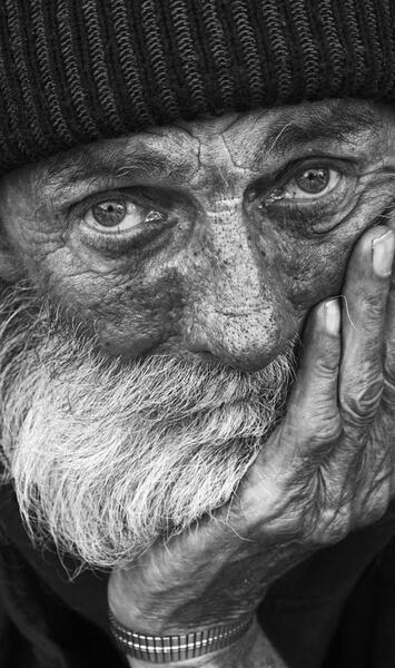 عکس چهره سیاه سفید با کیفیت