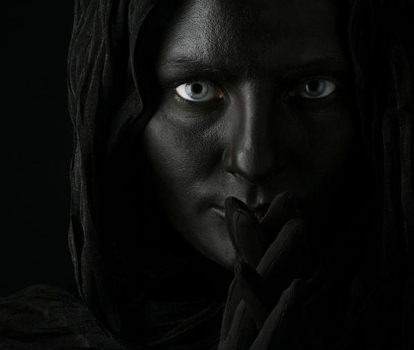 عکس چهره سیاه سفید با کیفیت