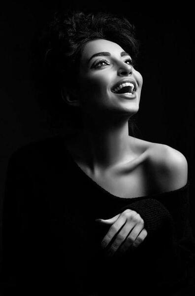 عکس سیاه سفید آتلیه