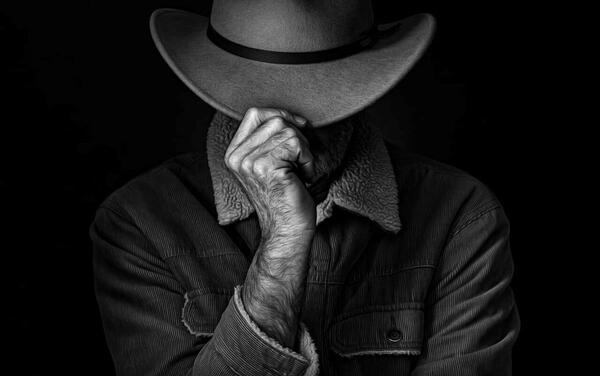 عکس سیاه سفید آتلیه
