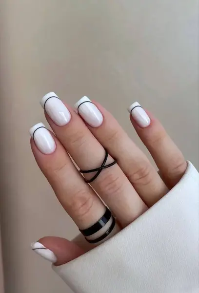 عکس ناخن مربعی سفید