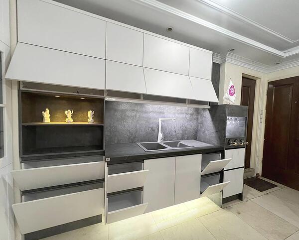 عکس کابینت سفید طوسی براق