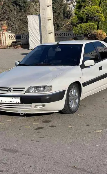 دانلود عکس زانتیا سفید