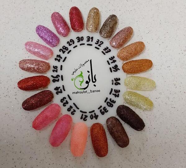 عکس ناخن بلند طبیعی لاک زده