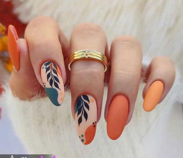 عکس ناخن پاییزی ۱۴۰۳