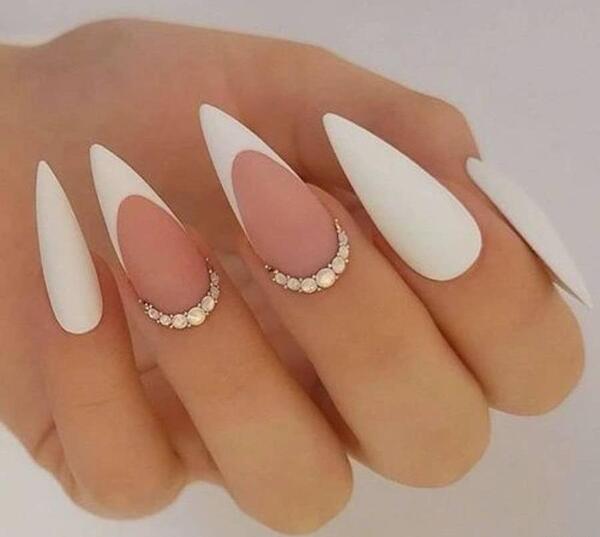 عکس ناخن تیز فرنچ