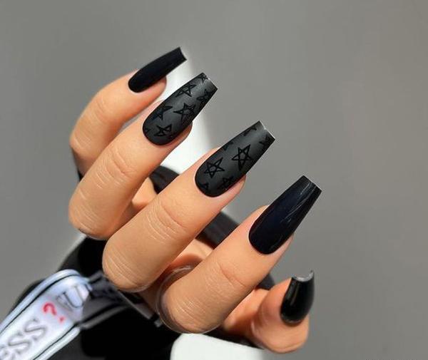 عکس ناخن تیز مشکی