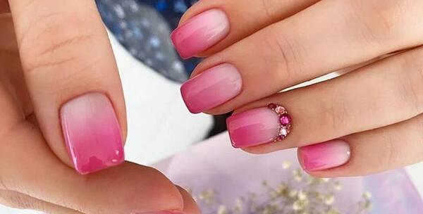 عکس کاشت ناخن دخترانه شیک جدید