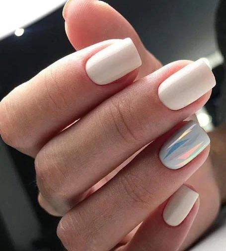 عکس کاشت ناخن رنگ سفید