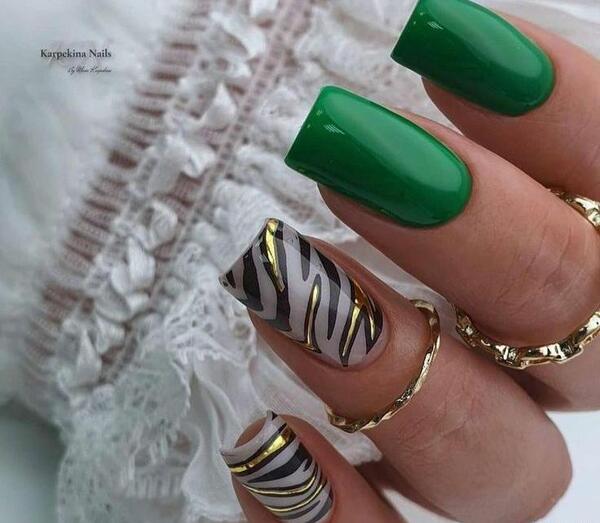 عکس ناخن زرد و سبز