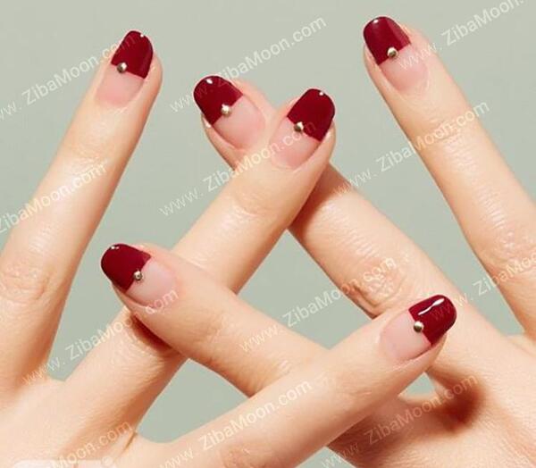 عکس ناخن زرشکی اکلیلی