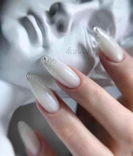عکس ناخن سفید صدفی