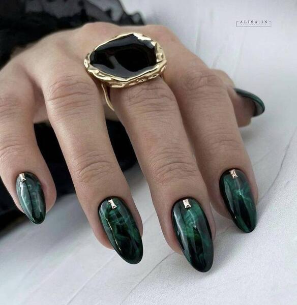 عکس ناخن سبز یشمی