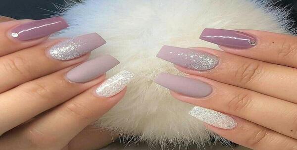 عکس ناخن شکسته کاشت