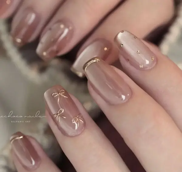 عکس ناخن طرح دار ساده