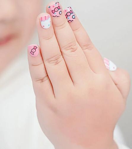 عکس ناخن طرح دار بچه گانه