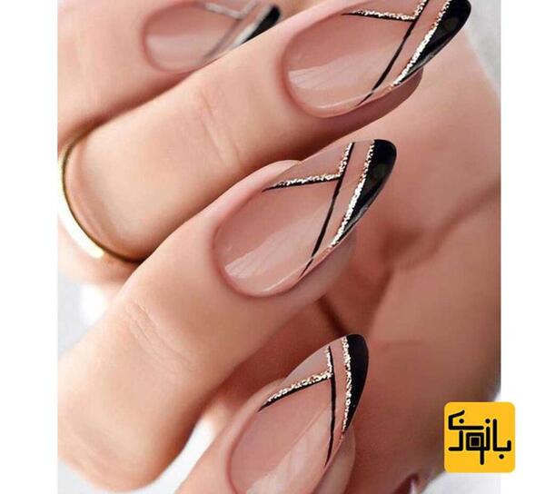عکس ناخن طلایی مشکی