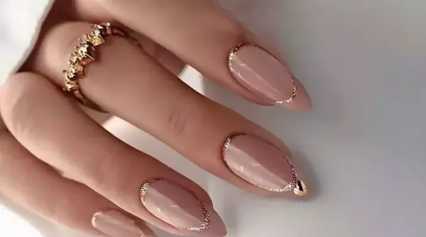 عکس ناخن فرنچ طلایی