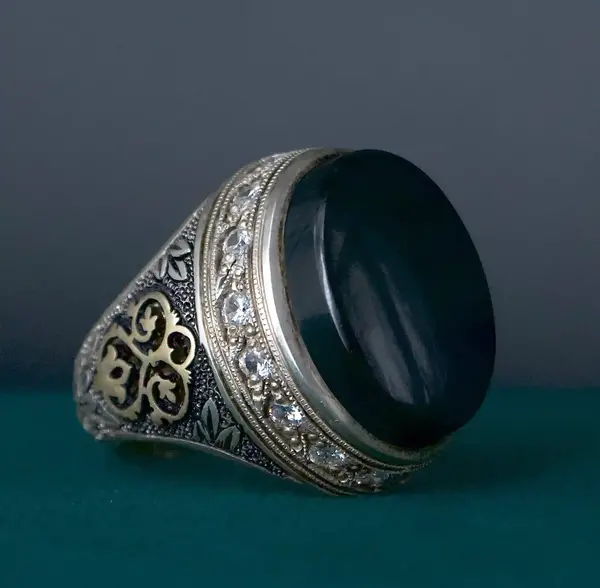 عکس انگشتر عقیق سیاه مردانه