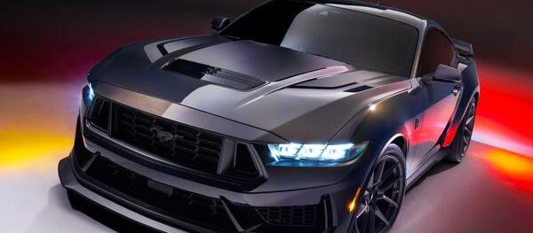 عکس ماشین فورد موستانگ برای پروفایل