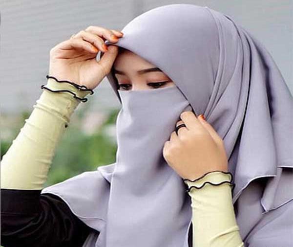 عکس دختر با چادر مشکی