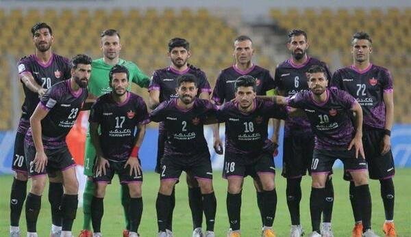 عکس فوتبالیست مشکی