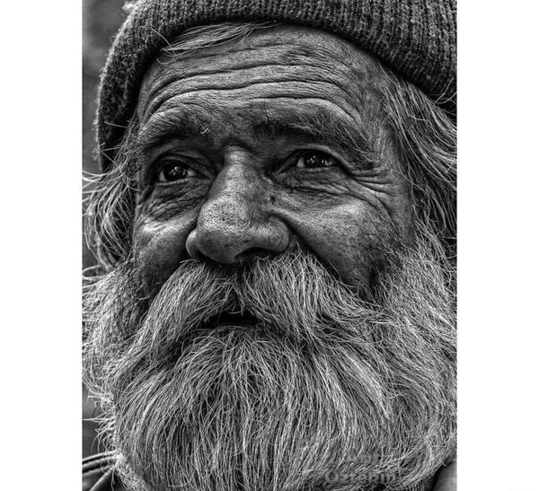عکس مرد برای نقاشی سیاه قلم