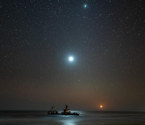 عکس شب لب دریا