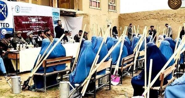 عکس طالبان با زنان چینی