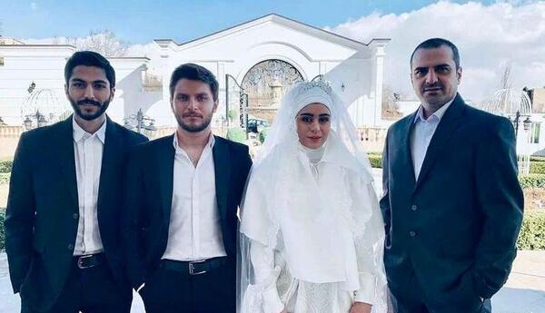 عکس مادر پدر کیسان دیباج