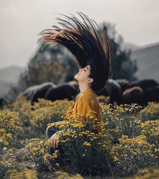 ژست عکس در طبیعت تابستان
