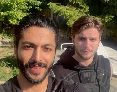عکس مادر کیسان دیباج و همسرش