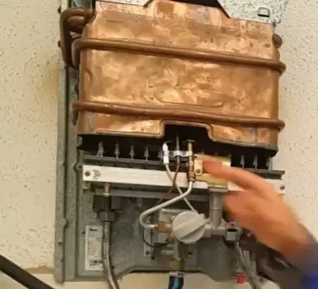 عکس ترموکوپل آبگرمکن دیواری بوتان