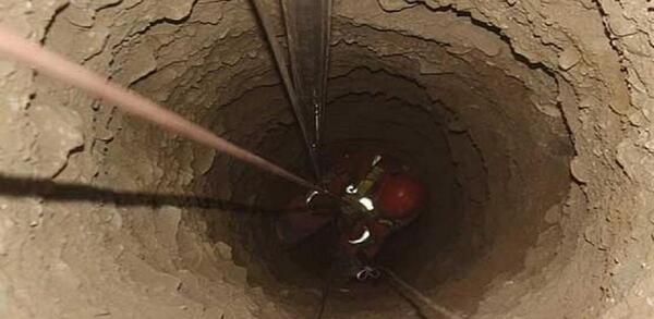 عکس کلنگ چاه کنی