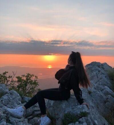 عکس طبیعی دختر برای پروفایل اینستا