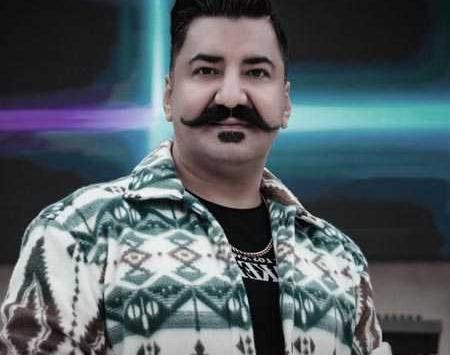 عکس خواننده نادر طالبیان