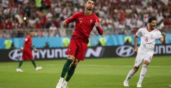 عکس فوتبال ایران و پرتغال