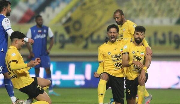 عکس فوتبال استقلال و سپاهان
