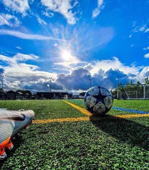 عکس فوتبال برای پروفایل دخترانه