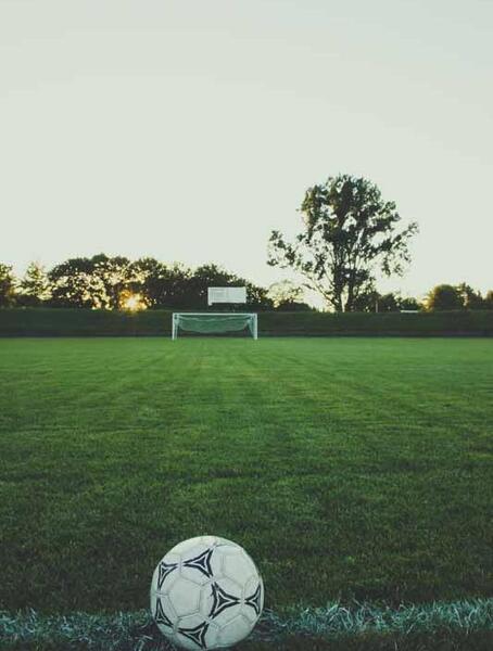 عکس زمین فوتبال برای پس زمینه