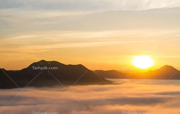 عکس غروب خورشید در کوهستان