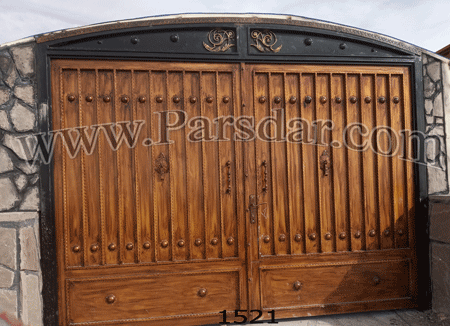 عکس درب های چوبی قدیمی