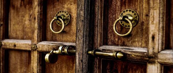 عکس درب های چوبی قدیمی