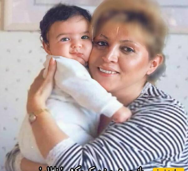 عکس خواننده قدیمی هایده