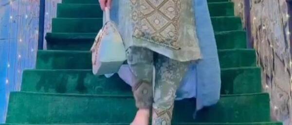 عکس دختر غمگین بلوچی