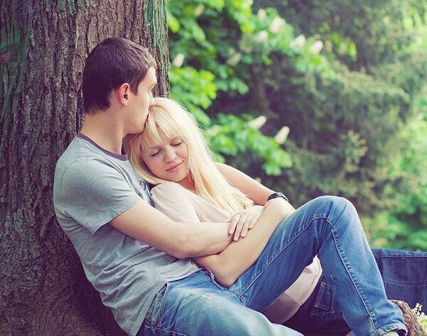 عکس عاشقانه زن و شوهر در آغوش هم